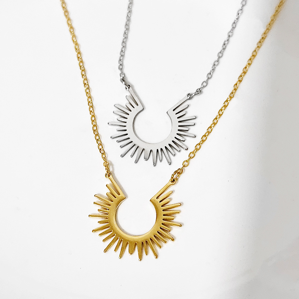 Wind simple U-shaped horseshoe pendant titanium steel women's necklace suower collarbone chain
