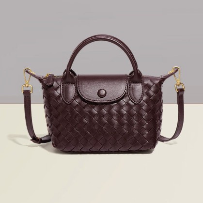 Chic Handcrafted Tote with Unique Design Durable Canvas Handbag for Everyday Use