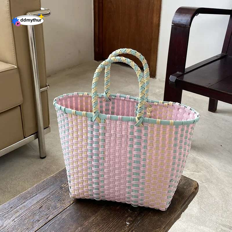 2024 New Vegetable Basket Summer Fashion PVC Handbag Hand Woven Bag Patchwork Striped Tote Beach Bags Purses and Handbags ddmythur