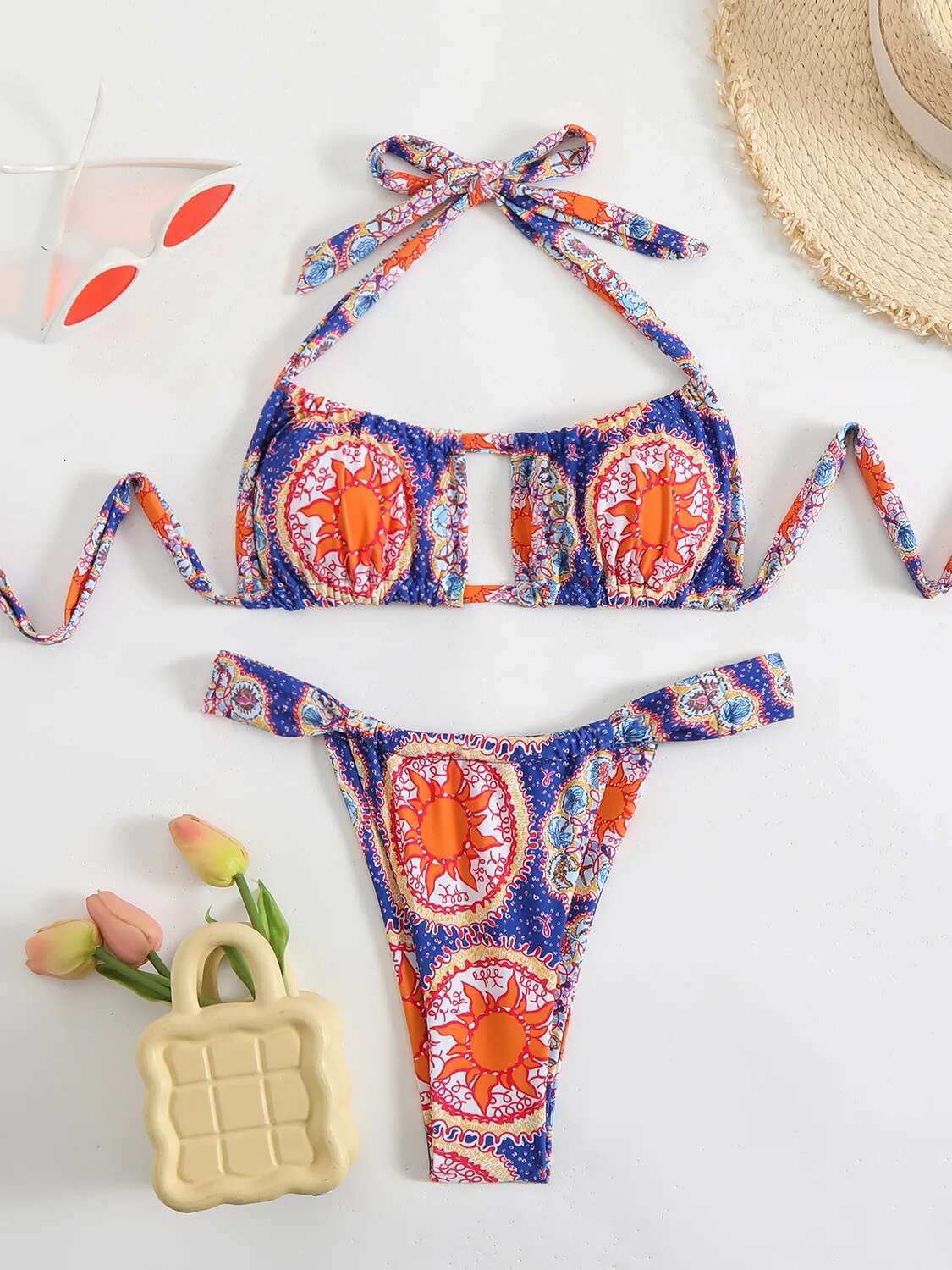 Dongdumaoyi Sexy Red Stripe Bikini Set Women Halter Pleate Hollow Out Push Up Thong Swimsuit Summer Bathing Suit Micro Swimwear Biquini