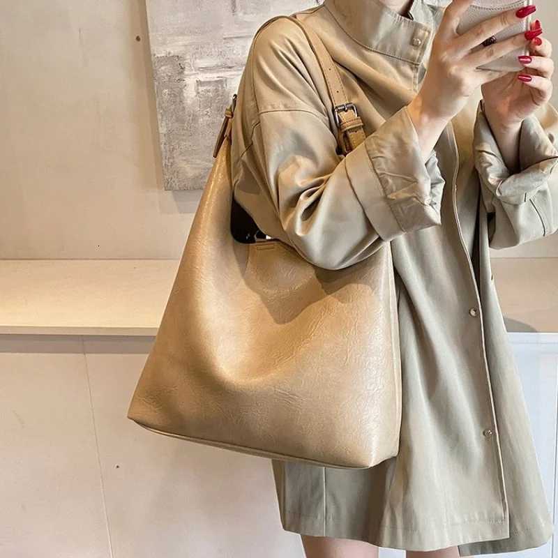 2025 New High-end Luxury Brand Ladies Leather Tote Bag Famous Designer Vintage Casual ParisW251106