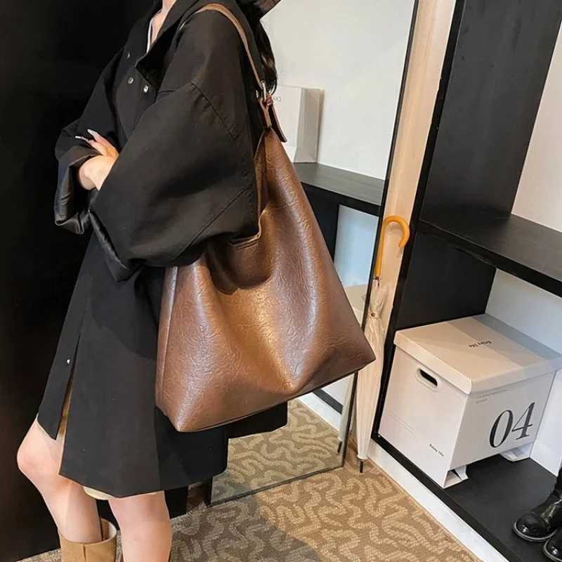 2025 New High-end Luxury Brand Ladies Leather Tote Bag Famous Designer Vintage Casual ParisW251106