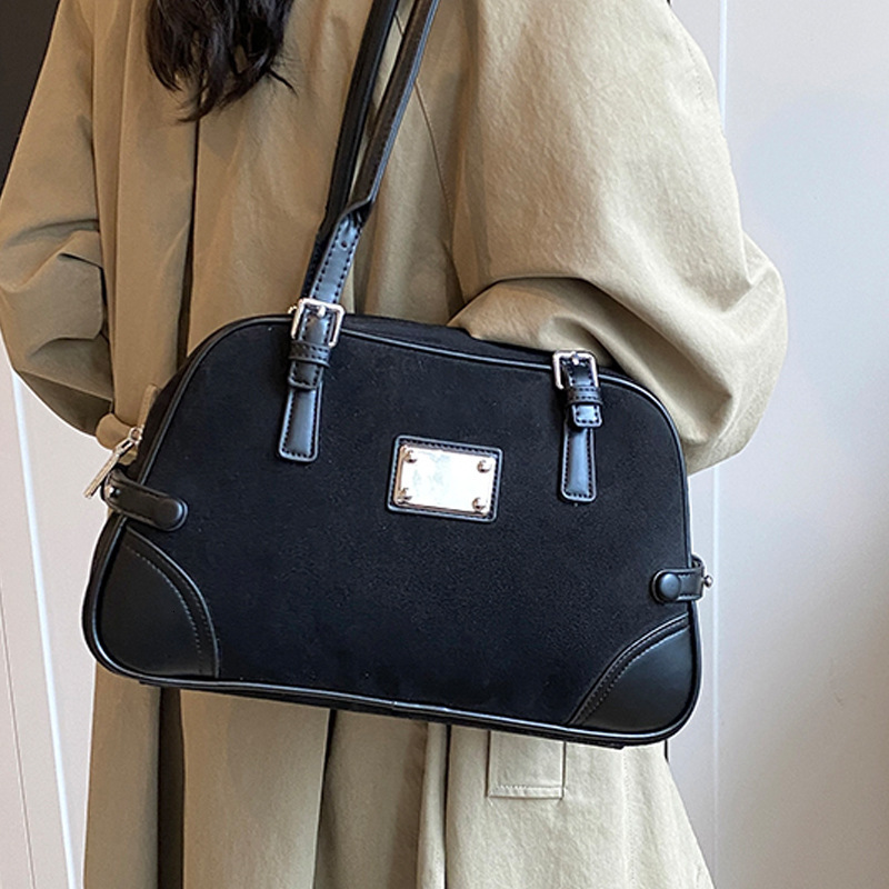 2025S Designer Women S Bag Autumn Winter Single Shoulder For Women New Fashionable Matte Handheld Pillow With High Quality And Versatile Underarm Bag