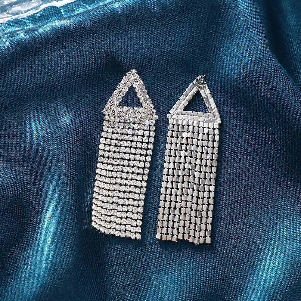 Hot selg tassel full dias, triangular sparkg rhies, trendy earrings with inlaid dias