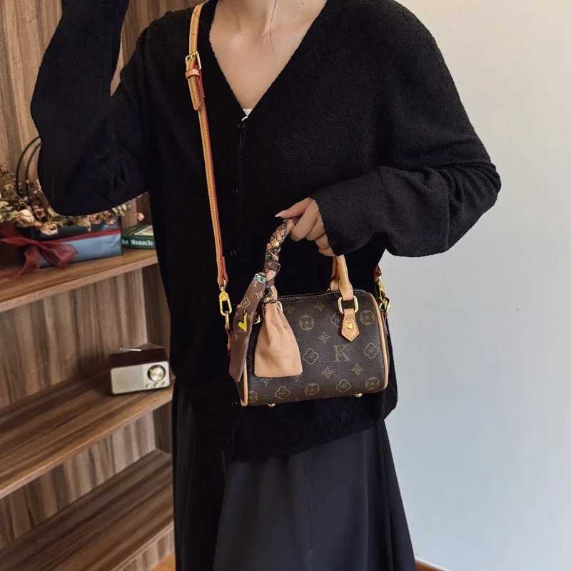 Stylish Casual Fashionable Messenger Purse Shopper Bag Commuter Large Capacity For Women ElegantW251107