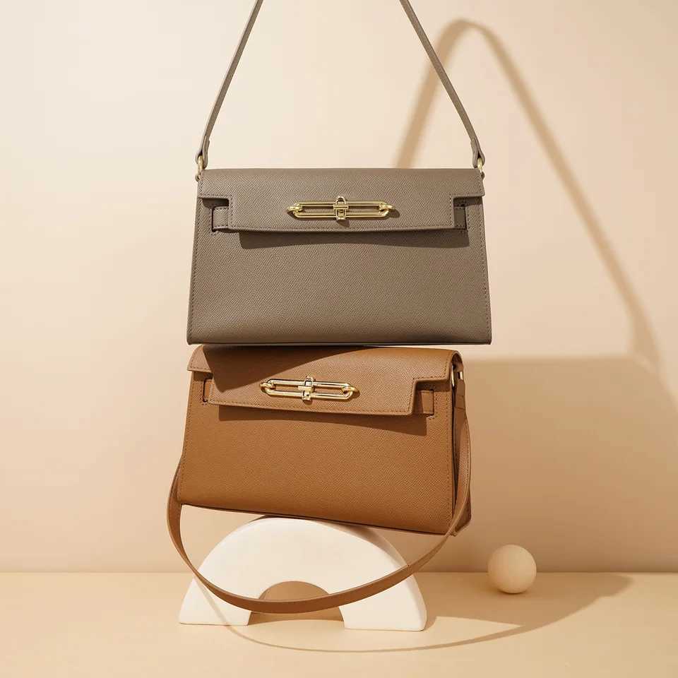 Split Leather Luxury Crossbody Bag 2024 Versatile Classic Ladies Handbag Stylish Fashion One Shoulder Cross Body BagW251107