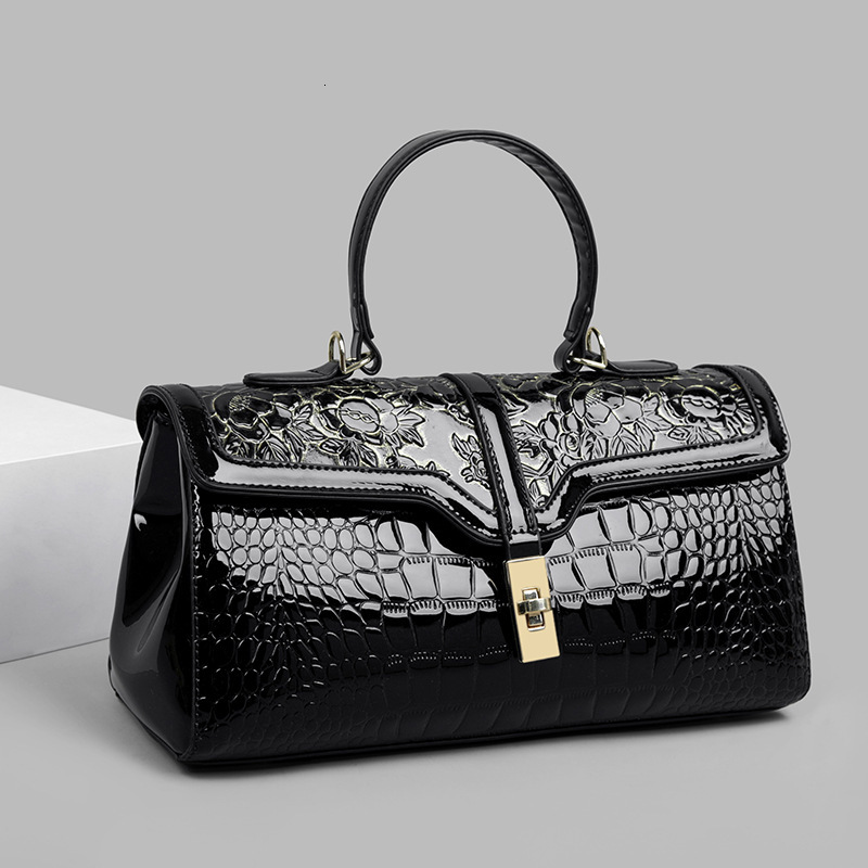 Crocodile Design Bag Women's Retro Fashion PU Leather Commuter Crossbody Bag