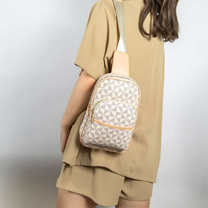 Designer Bag European And American Cross Border Printed Fashion For Women New Model Unisex Crossbody Chest Versatile Backpack Wholesale