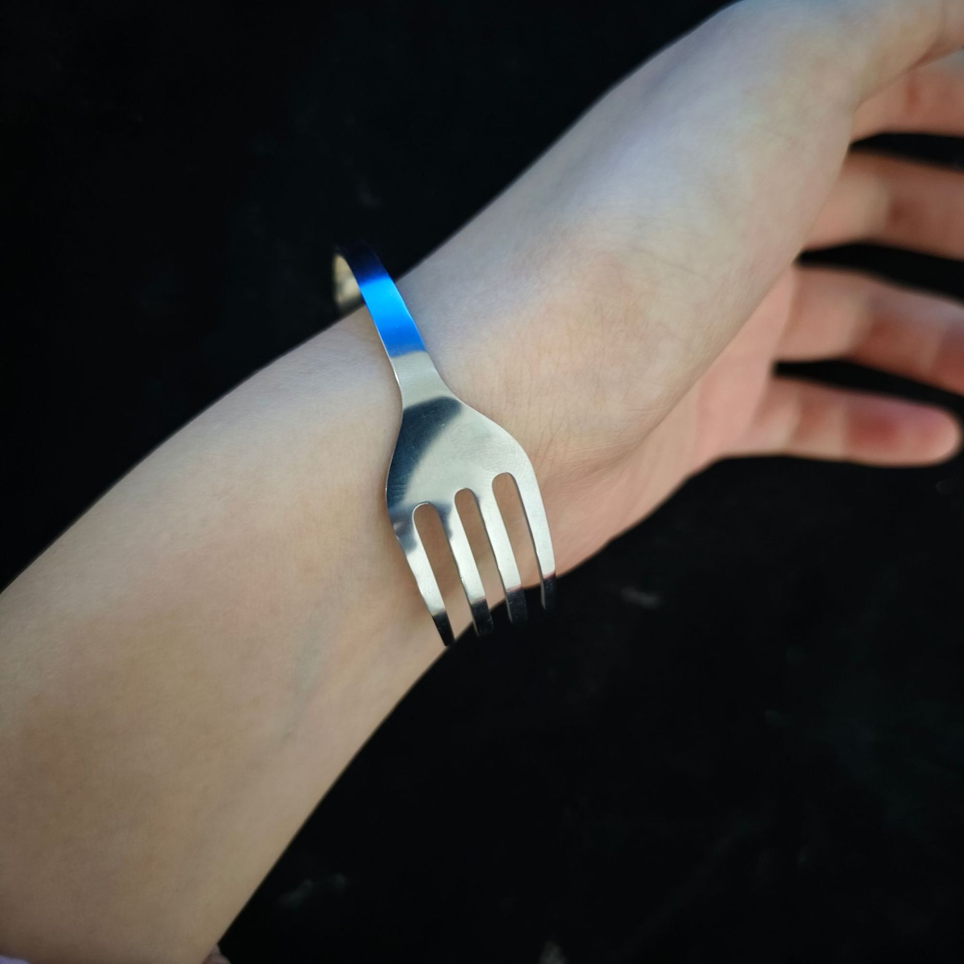 Top Source New Fashionable C-shaped Open Fork Bracelet for Men Women, Simple and Versatile Jewelry