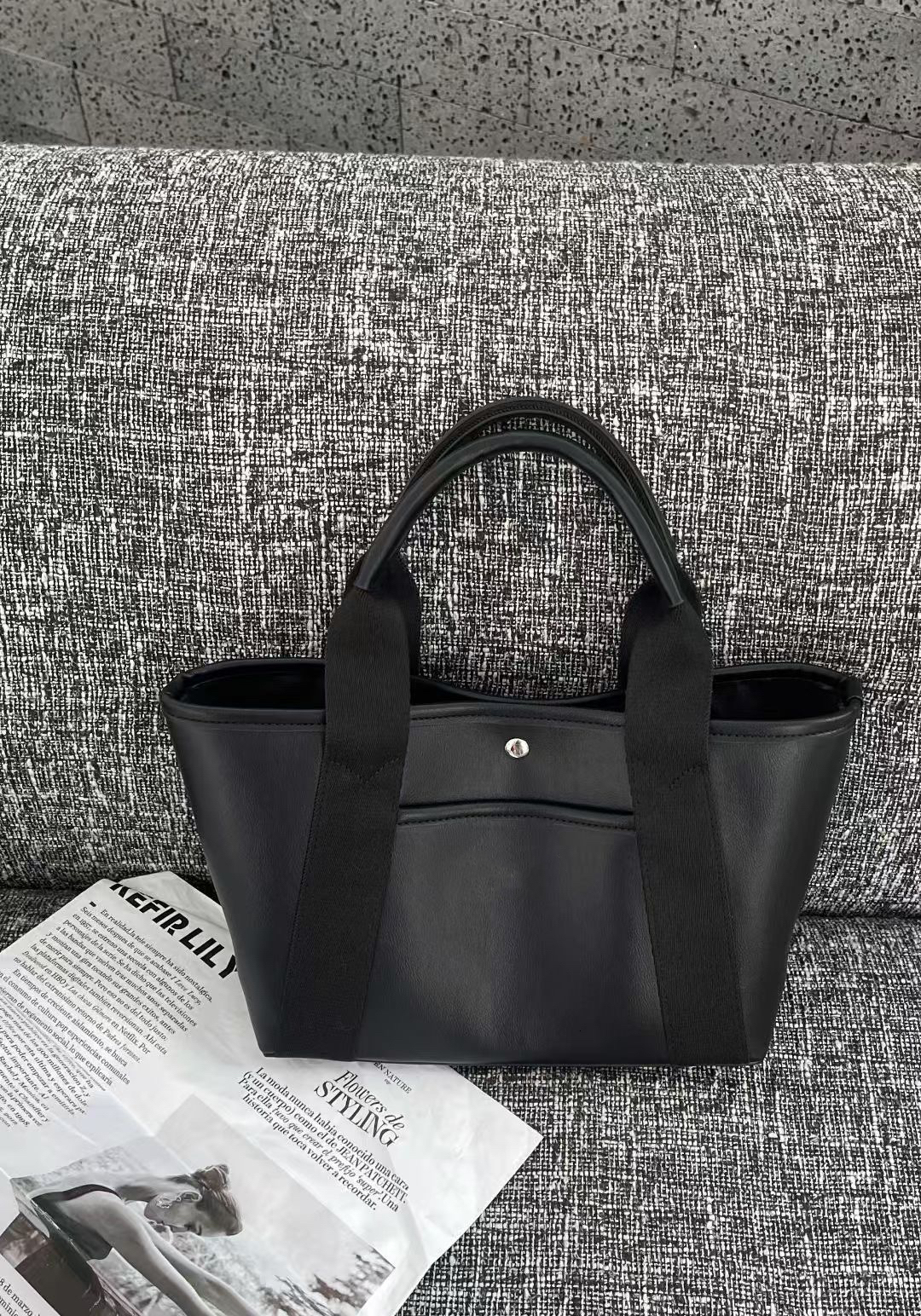 2025 New Product Internet Celebrity Same Style Trendy Basket Fashionable, Versatile, Simple Tote Design Handheld And Crossbody Bag