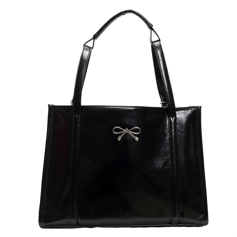 2025S Designer Women S Bag Large Capacity Premium Texture Armpit Bag Women S Autumn Winter New Fashionable And Simple Tote Bag