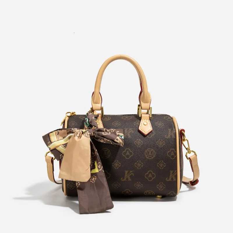 New Style Sleek Crossbody Bag - Niche Trendy Exquisite Versatile Design Ideal for Womens Sweet Retro Casual Fashionable LooksW251106