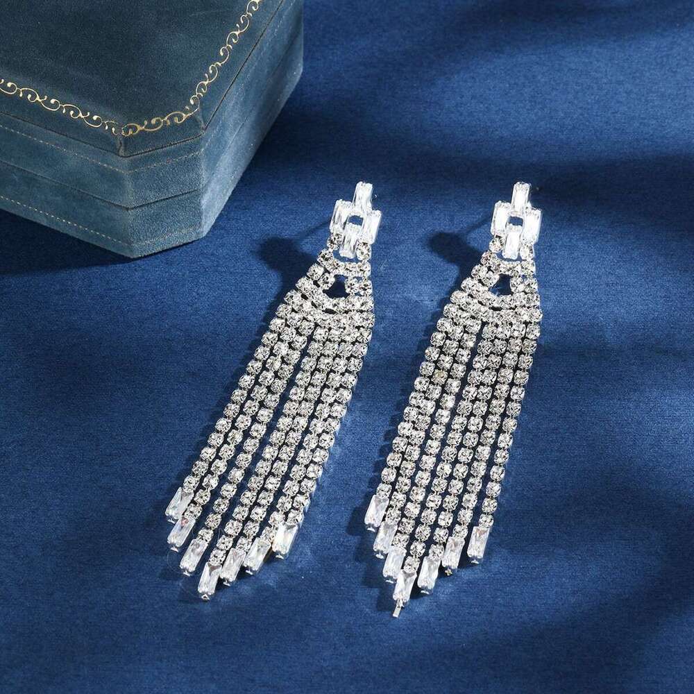 New trendy dia zircon tassel with NEW high-end feel, light style, personalized design, temperament, earring accessories