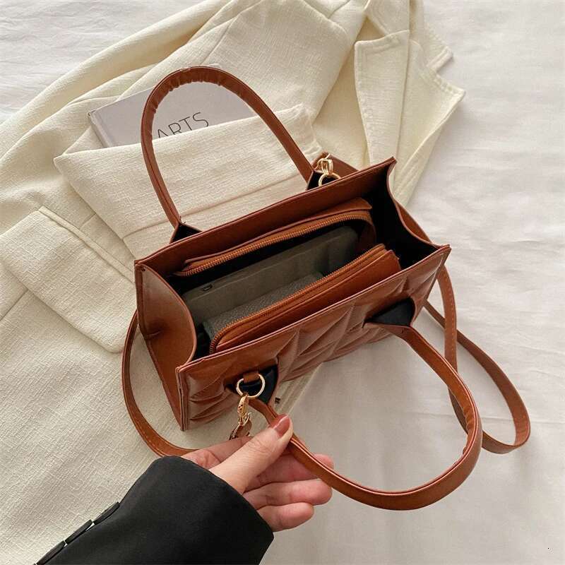 Women's Fashion Leisure Handbag PU Solid Color Quited Design Ladies Shoulder Zipper Female Crossbody Bag For Outings Commute