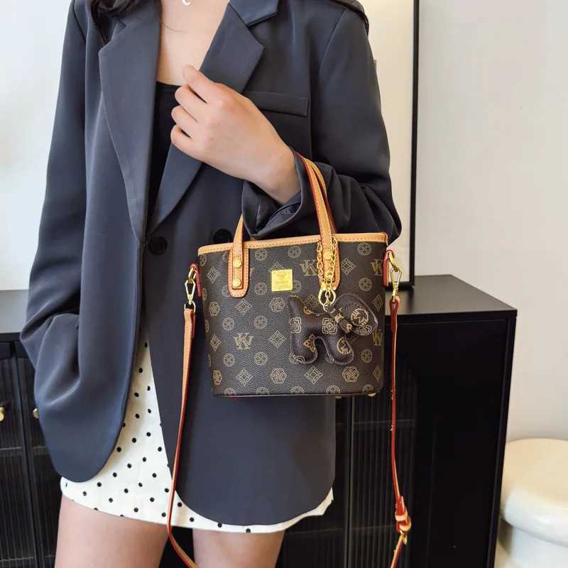 2025 New Womens Market Basket Bag - Vintage Shoulder/Crossbody Purse Stylish Spacious Trendy Retro DesignW251106