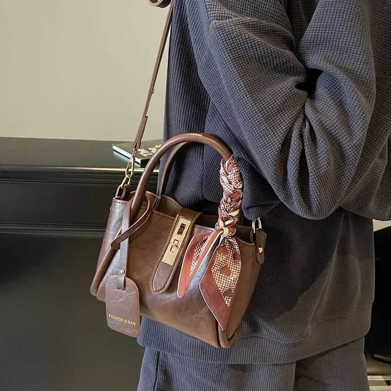 2025 Trend Womens Vegan Leather Handbag with Detachable Scarf Niche Retro Shoulder Bag with Adjustable Strap ElegantW251107