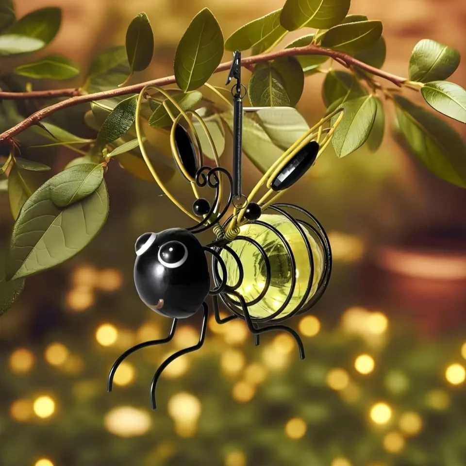 Solar Iron Bee Statue With LED Fairy Lights Outdoor Waterproof Hanging Tree Ornaments For Fence Yard Courtyard Garden Art Decor W251107