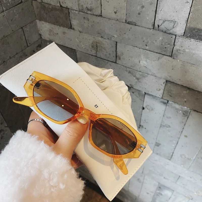 Womens Retro Oval Sunglasses Black Small Frame Fashion Brand Trendy Hot Points Sun Glasses Ladies Shades UV400 EyewearC250411