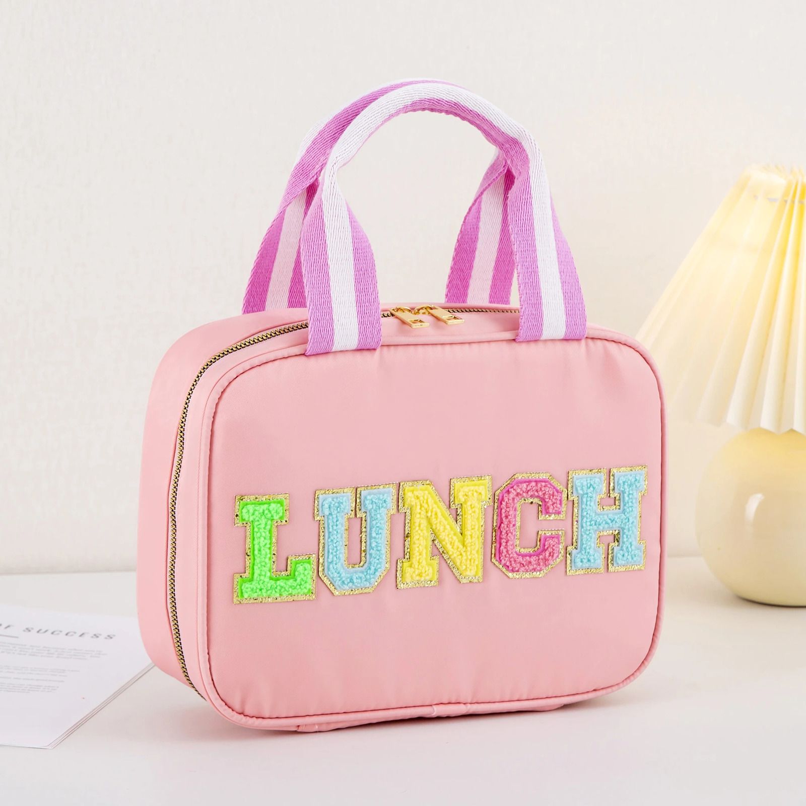 Girls Boys Preppy Cute Reusable Nylon Insulated Handbag Lunch Box Cooler Bag with Chenier Letters Used for Office School Travel Picnics 250401