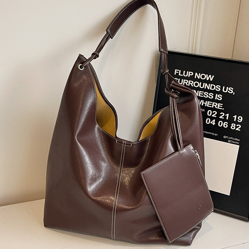 2025S Designer Women S Bag New Lazy Tote For Women With Relaxation Large Capacity Leather Soft Girl Single Shoulder Underarm Bag