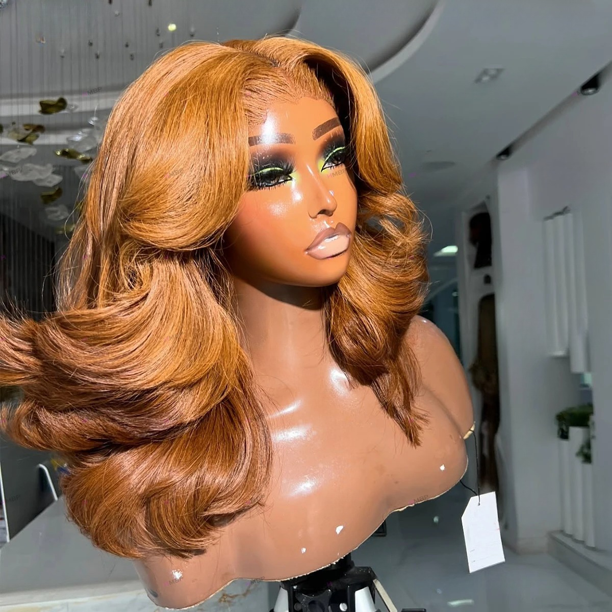 Honey Blonde Wig 30 40 Inches Body Wave Human Hair Wig Dirty Blonde Short Bob Lace Wigs 13x4 13x6 HD Glueless Preplucked Brazilian Hair Ready To Wear Cosplay