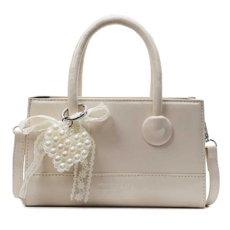 Silver Shoulder Bag for Women Designer Small Square Crossbody Purse Summer Glamorous Top Handle Casual Outfit Party ReadyW251107