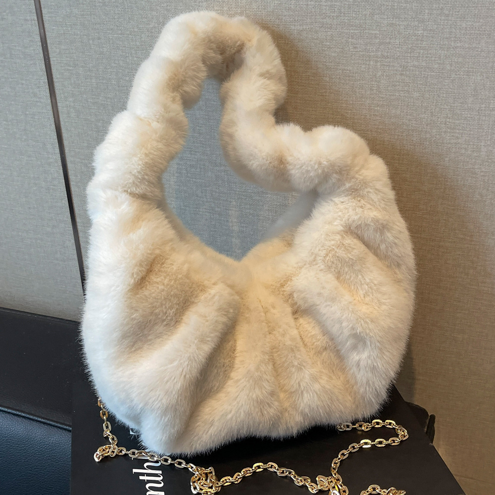 2025S Designer Women S Bag Fresh Fashionable Plush Crossbody Women S Sweet Korean Wrist Bag Autumn And Winter New Chain Carrying Cloud Bag