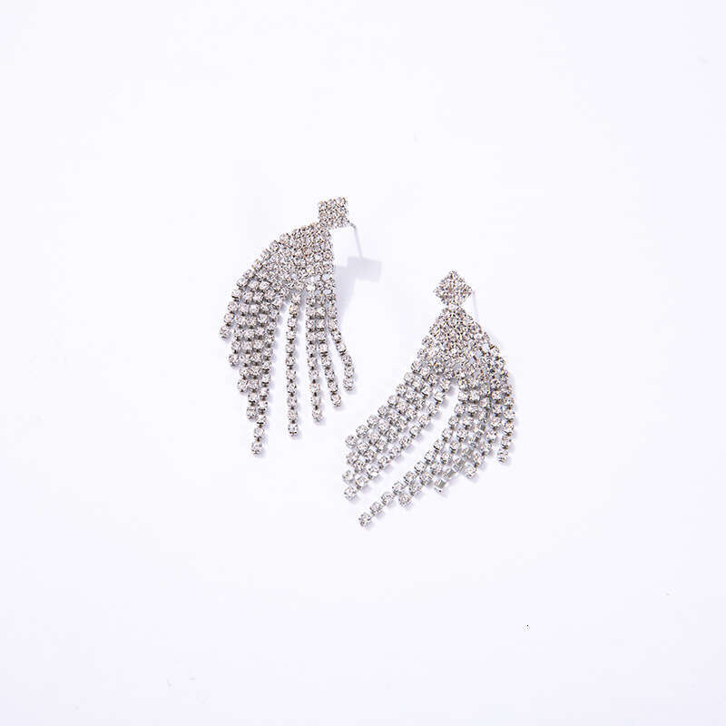 New style full dia for women, Korean version, fashionable, personalized and elegant earrings