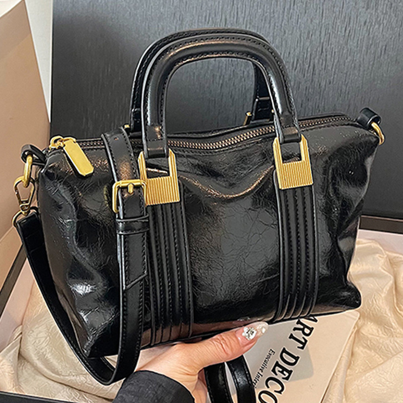 2025S Designer Women S Bag High End Handbag For Women New Autumn And Winter Versatile Crossbody Women S Fashion Super Hot Hand Held Dumpling Bag
