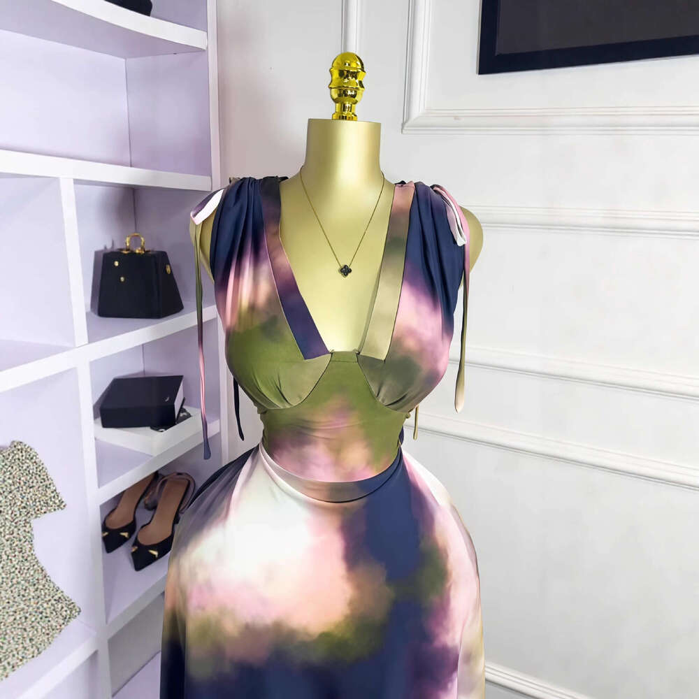 2025 Autumn New Sleeveless V-Neck Drawstring Waist-Cinching Long Elegant Dress for Women