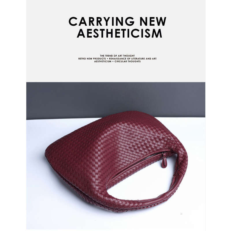 Hand woven fashionable armpit women's sile shoulder European and American style large capacity dumpg retro crescent bags, 2025 new casual fashion