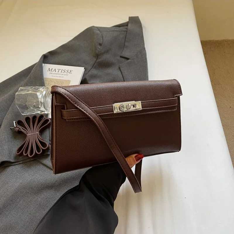 Premium Saffiano Leather Tote Bag Womens Work Handbag With Zip Closure Spacious Designer Crossbody Shoulder Bag For OfficeW251107