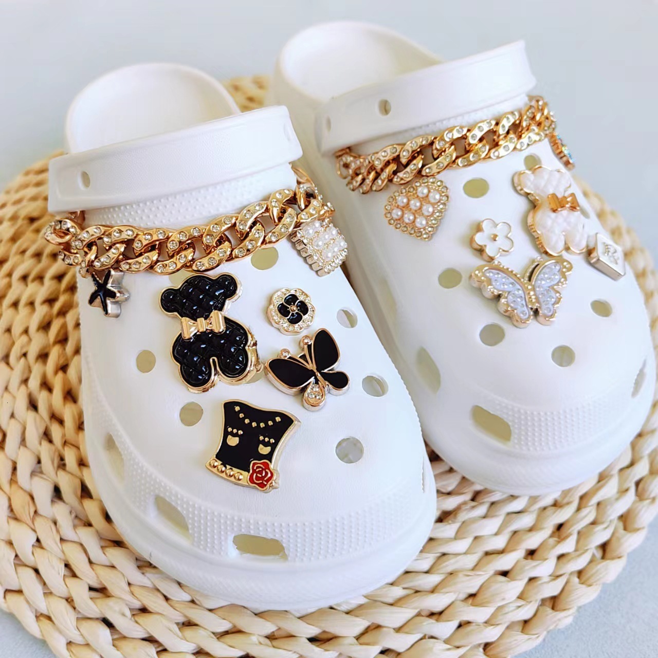 Ins TikTok New Hole Shoes DIY Decoration Black and White Bear Butterfly Set Chain Shoe Buckle Shoe Flower 240520