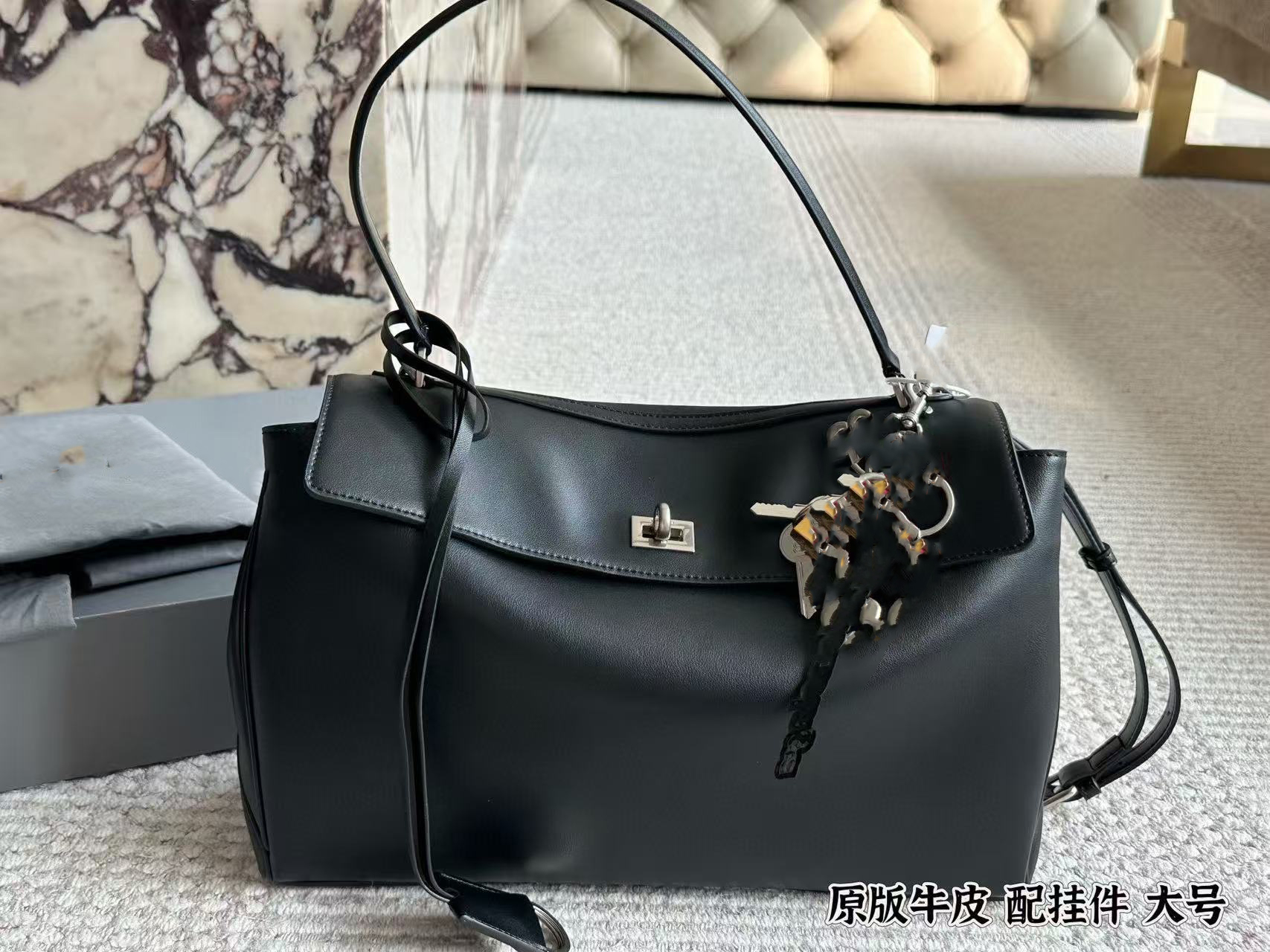 Designer Women Classic suede hobo Totes shoulder luxurys handbag women crossbody leather classic large capacity tote Bag shopping bag 001