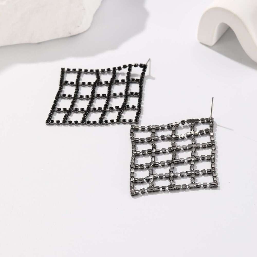 New Chinese style fashion versatile simple personality mesh hot copper claw chain stainless steel earrings