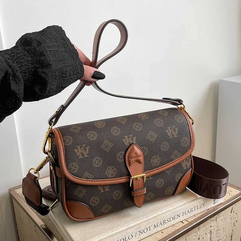 Chic Leather Crossbody Bag For Women Luxury Brand Shoulder Handbag Ladies Tote Purse Designer Elegant MessengerW251107