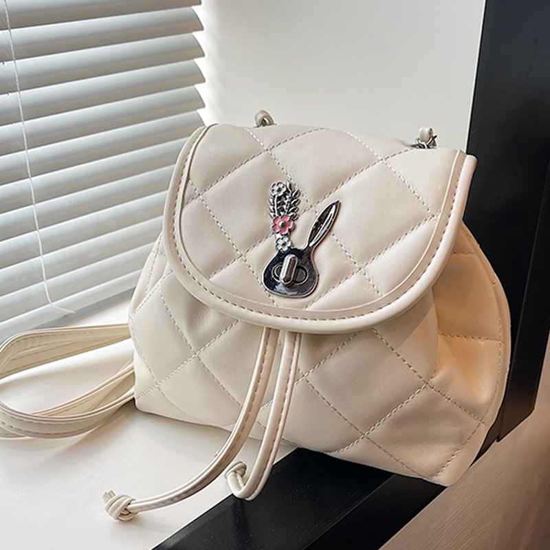 2025S Designer Women S Bag Lock Buckle New Solid Color Texture Niche Design Chain Bag Small Fashion Versatile Simple Backpack