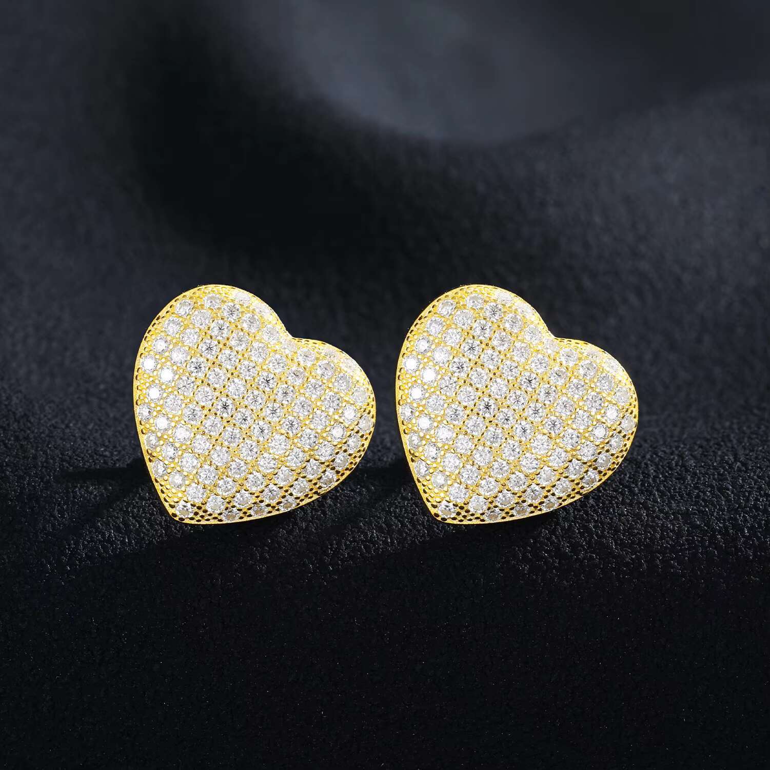 GRA Certificate Micro Paved VVS Moissnaite Diamond Iced Out Heart Stud Earrings 925 Sterling Silver Lab Mossanite Earrings