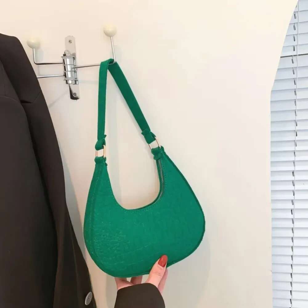 Women Casual Shoulder Felt Stone Pattern Underarm Fashion Exquisite Crescent Saddle Bags Ladies Advanced Armpit Bag