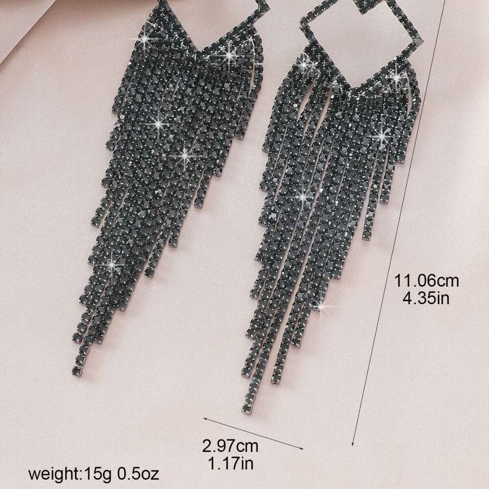 Exaggerated personality, niche design, fashionable dark style, dia shaped tassel, black rhie earrings, earrings