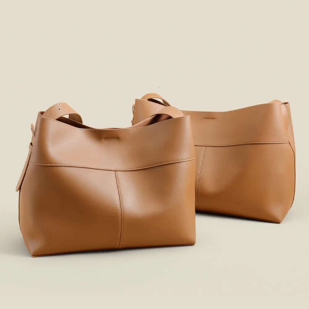 New Winter Large Capacity Camel Beige Color Travel Tote Glossy Cow Leather Women Single Shoulder Bag Adjustable Handbag