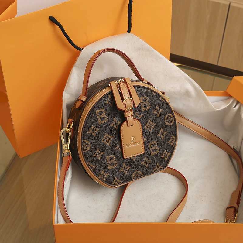 Premium Womens Shoulder Bag With Detachable Wallet Crossbody Handbag Made Of Eco-Friendly Leather Recycled LiningW251106