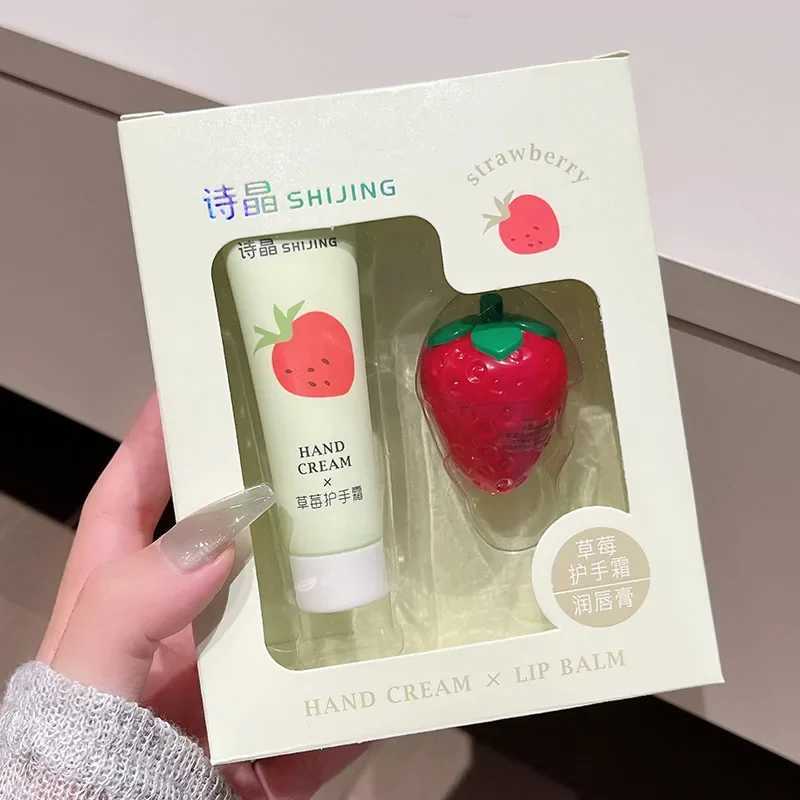Moisturizing lipstick Hand Cream Set Peach Strawberry Nut Anti freeze Cracking Repair Thread W250407
