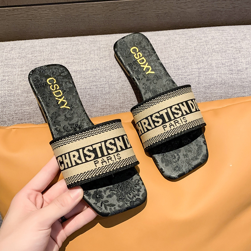 Women's summer 2025 foreign trade large size slippers Europe and the United States one line shoes letter embroidery outside to wear slippers