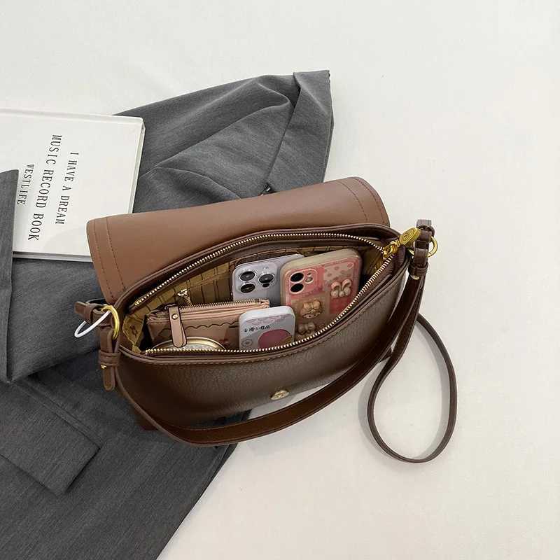 2025 New Simple Fashion High-end Bag Womens Texture Shoulder Bag Commuting Simple Messenger BagW251107