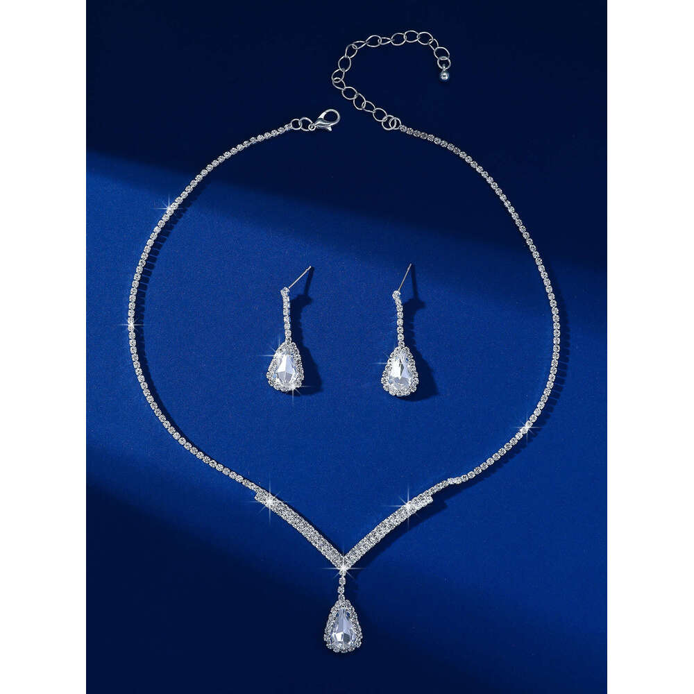 High Cold Goddess Bride Dinner V-shaped Light Water Drop hot Dia Necklace Set