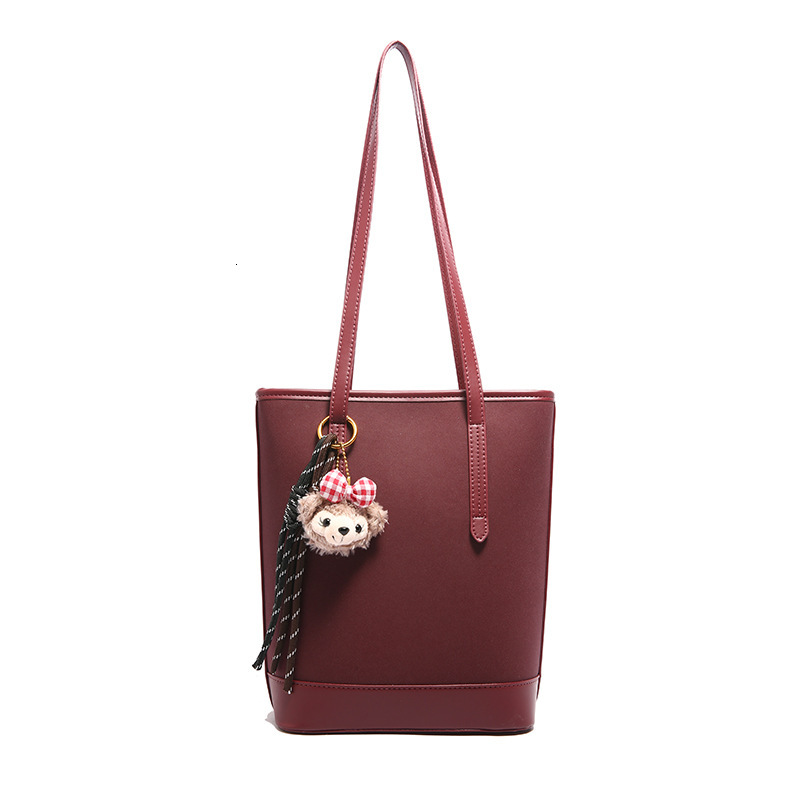 2025S Designer Women S Bag Large Capacity Commuter For Women New Korean Versatile Trendy Single Shoulder Underarm Bag Elegant Water Bucket Women S Bag