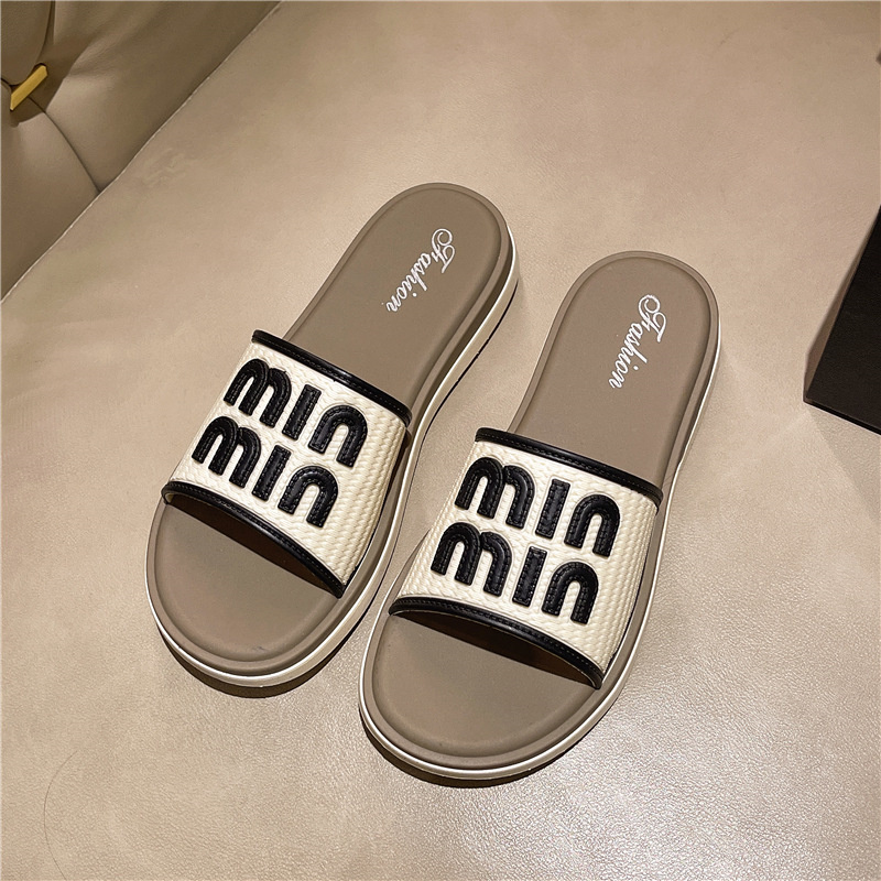 free shipping 2025 new hot slippers for weomens,Wear it on the outside and wear it in sizes 36-41