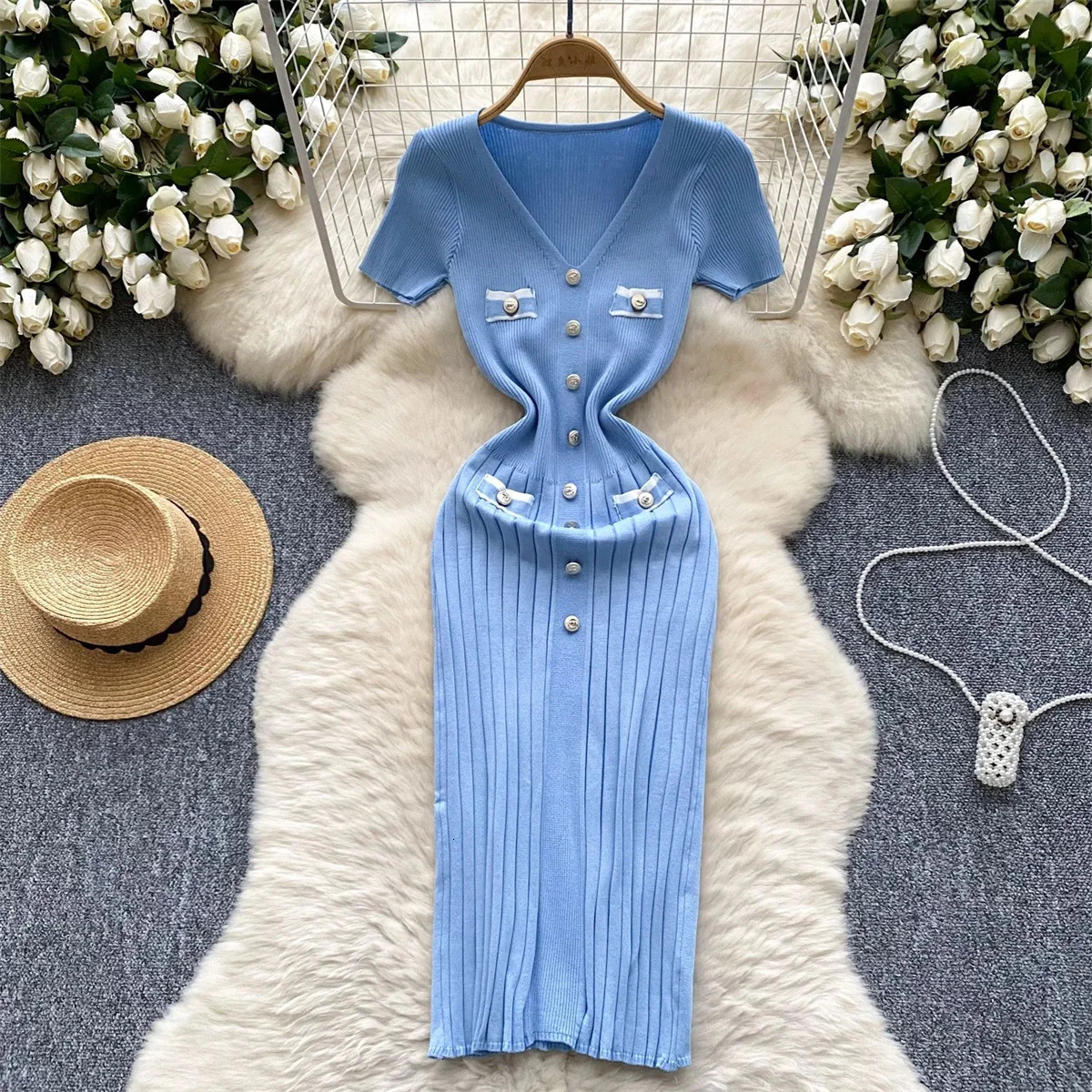 Elegant and fashionable knitted long dress for women short sleeved single chest V-neck dress office women summer tight vest casual 250402
