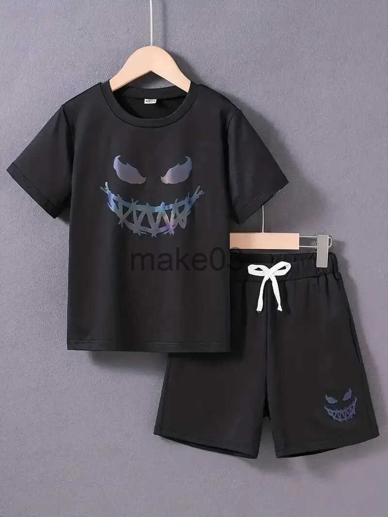 Boys 2-piece T-shirt and elastic waist shorts Happy Face Print short sleeved top casual set summer childrens clothing J250403